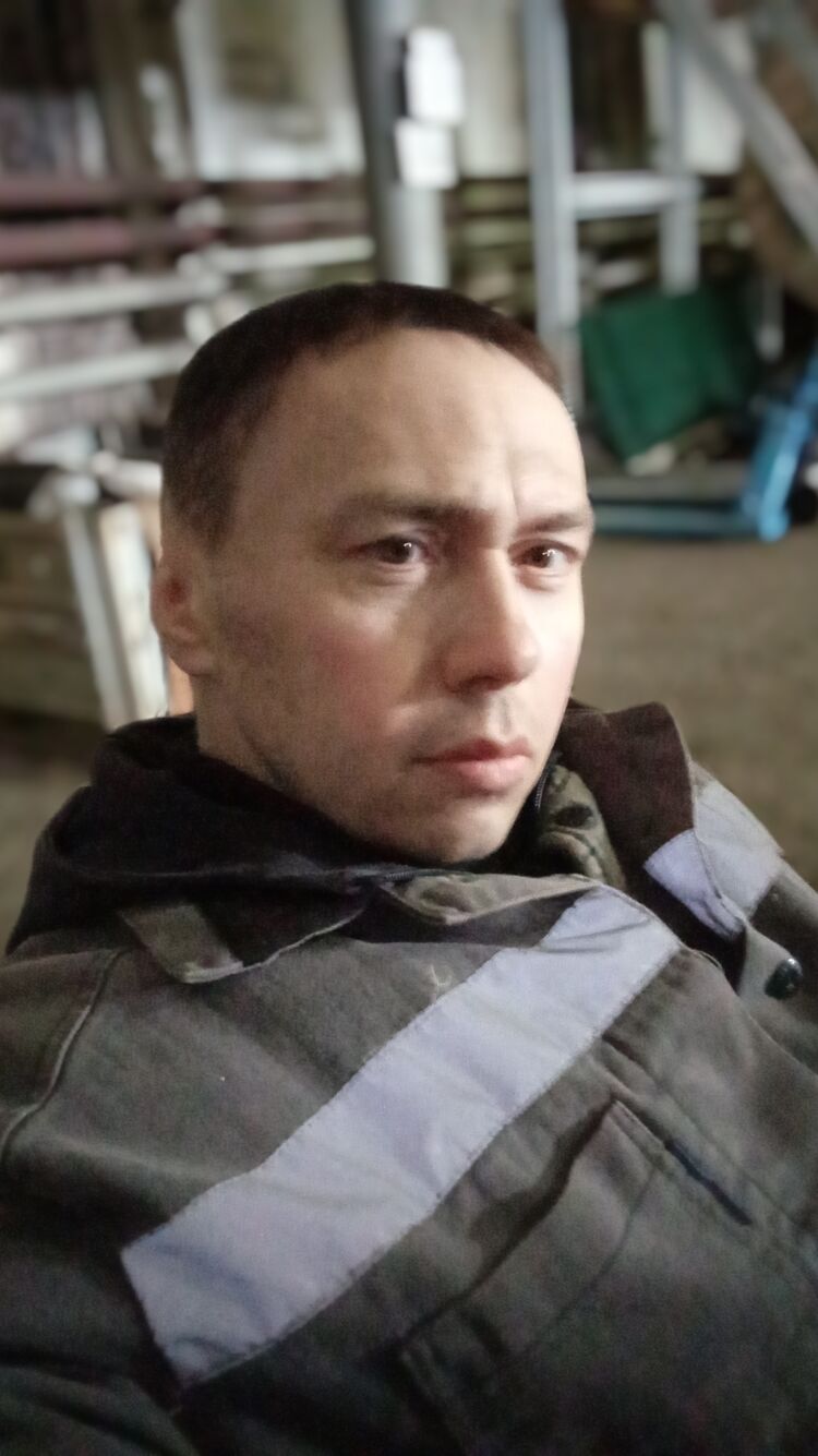  42713889  , 44 ,    