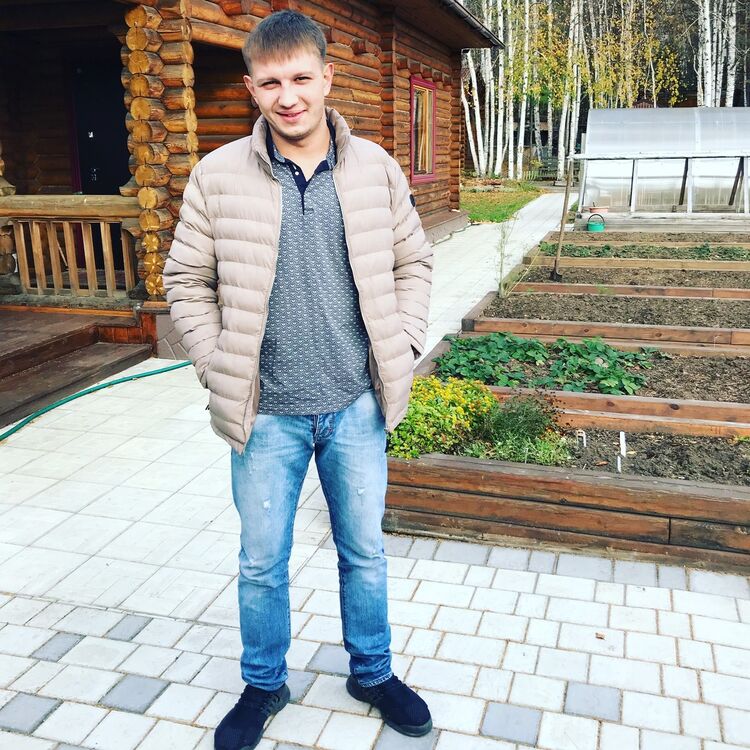  18422849  Sergei, 29 ,    