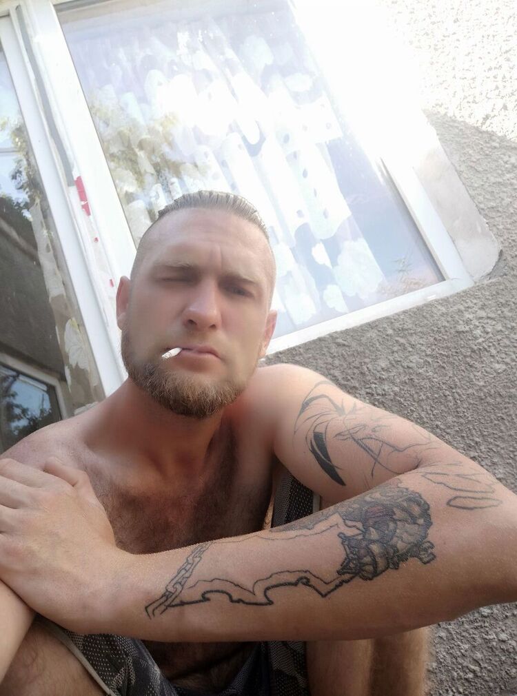  ,   Alex, 35 ,   ,   , c , 
