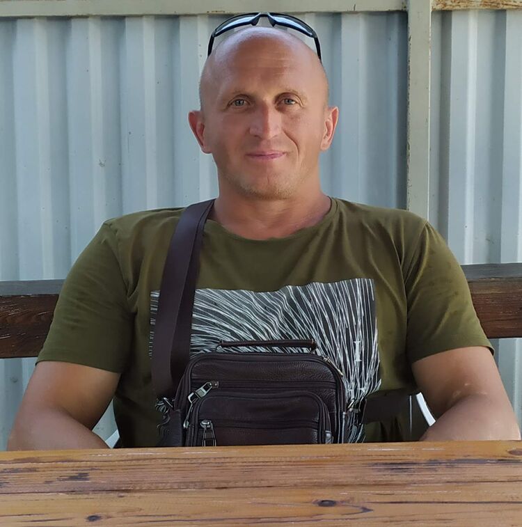  49580999  Sergey, 47 ,    