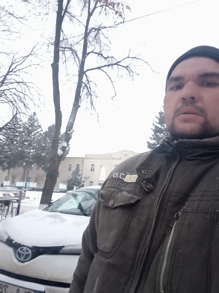  14829699  EDUARD, 44 ,    
