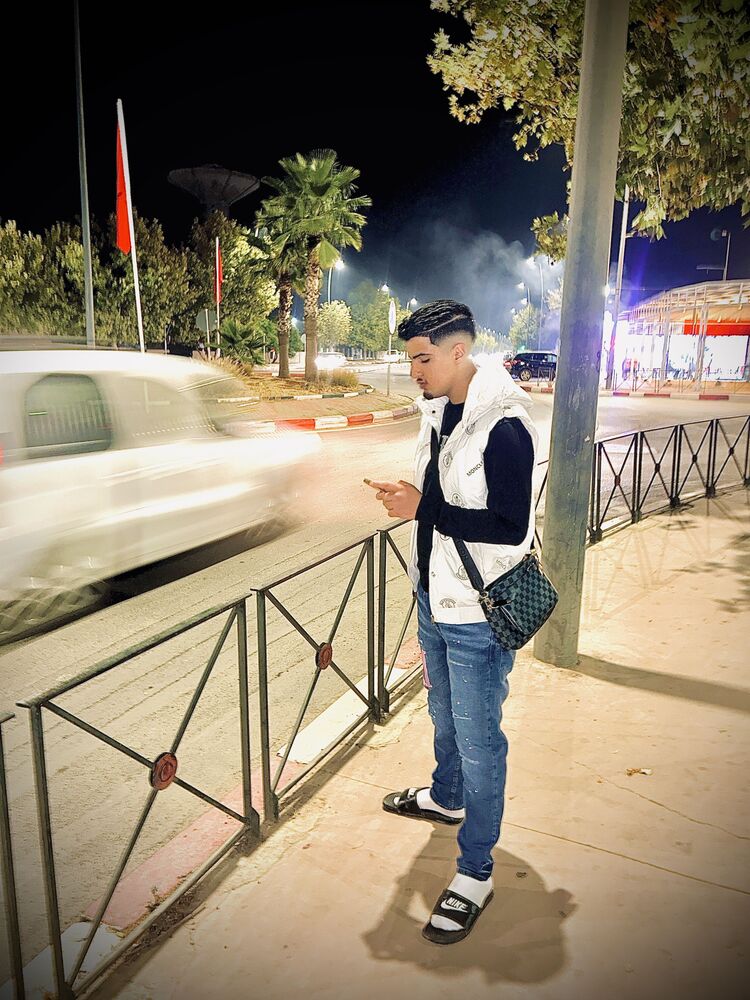 ���������� ������, ���� ����� Younes, 19 ���, ������������ ��� ������, ����� � ���������