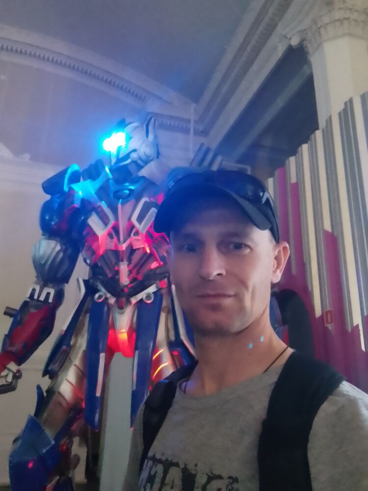  49034219  Alexander, 38 ,    