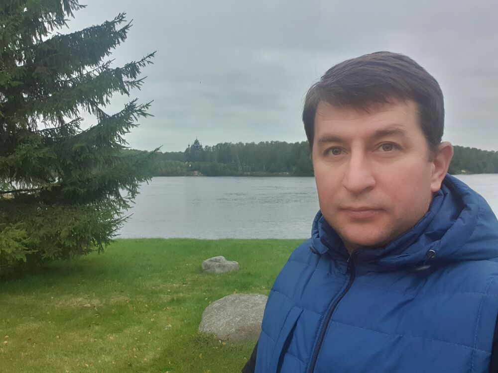  -,   Denis, 37 ,   ,   