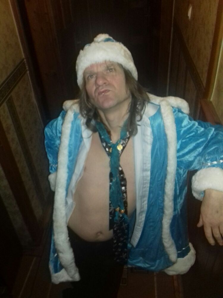  15902219  Sergej, 42 ,    -