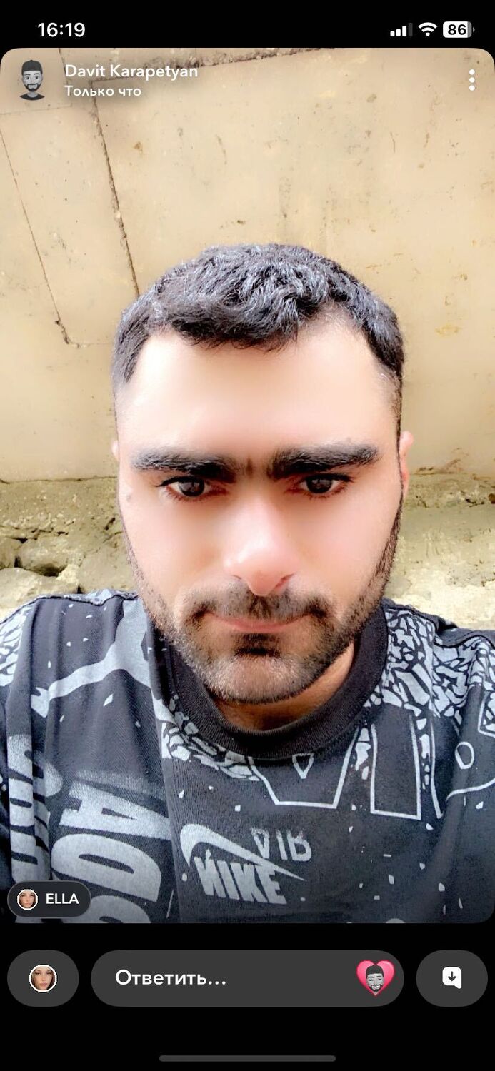  51478749  Davit, 24 ,    
