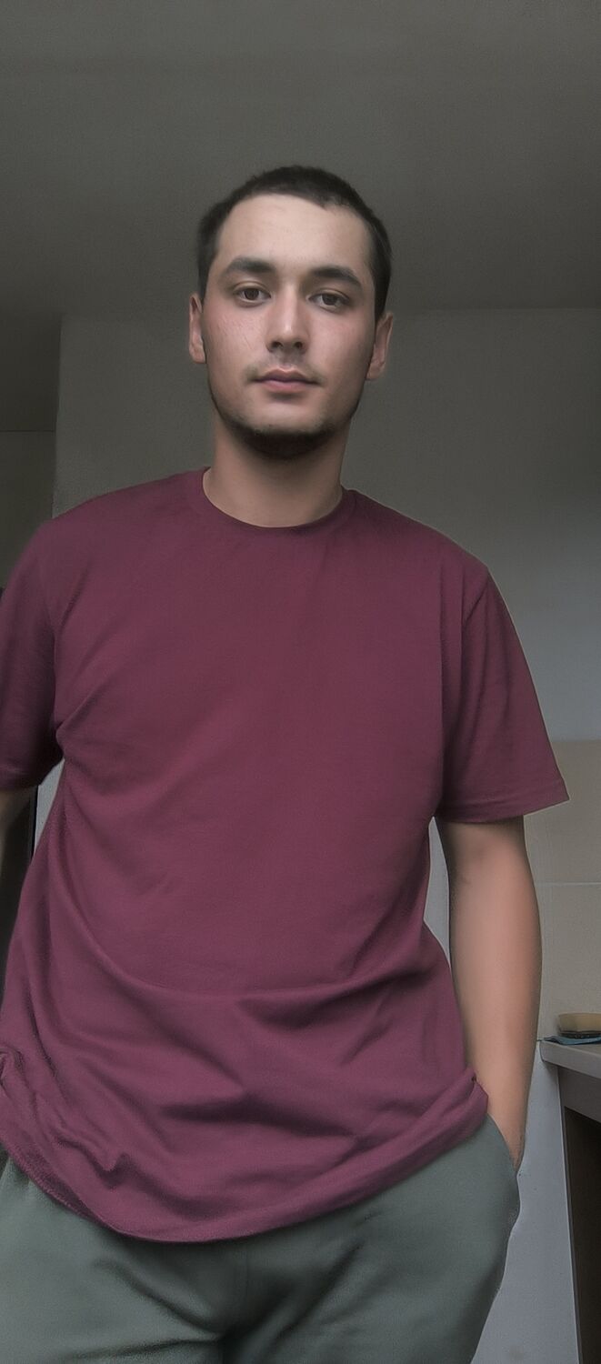  43544229  Viktor, 26 ,    