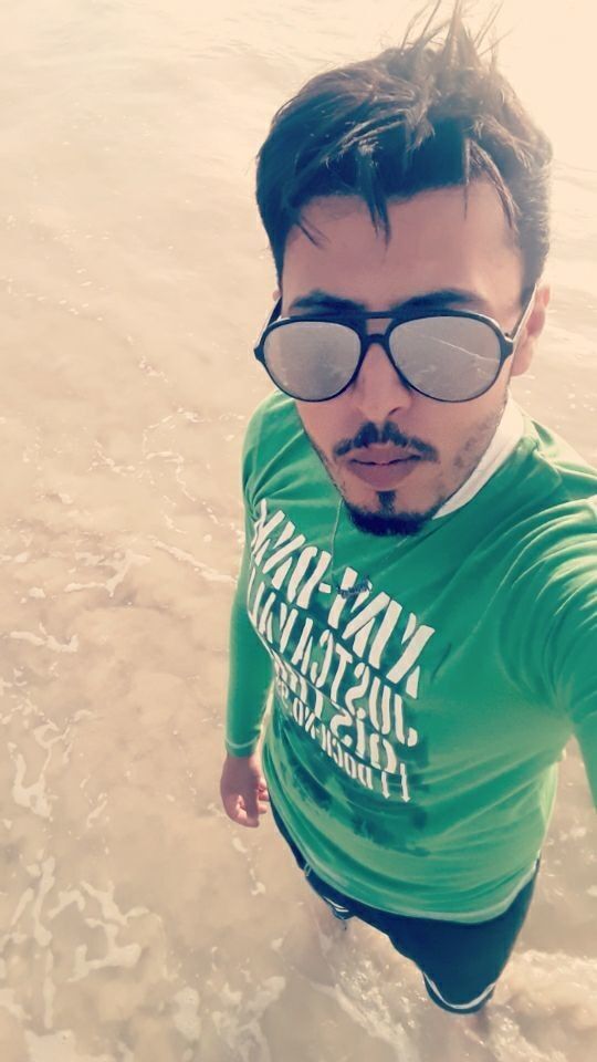  ,   Anouar, 29 ,   ,   , c 