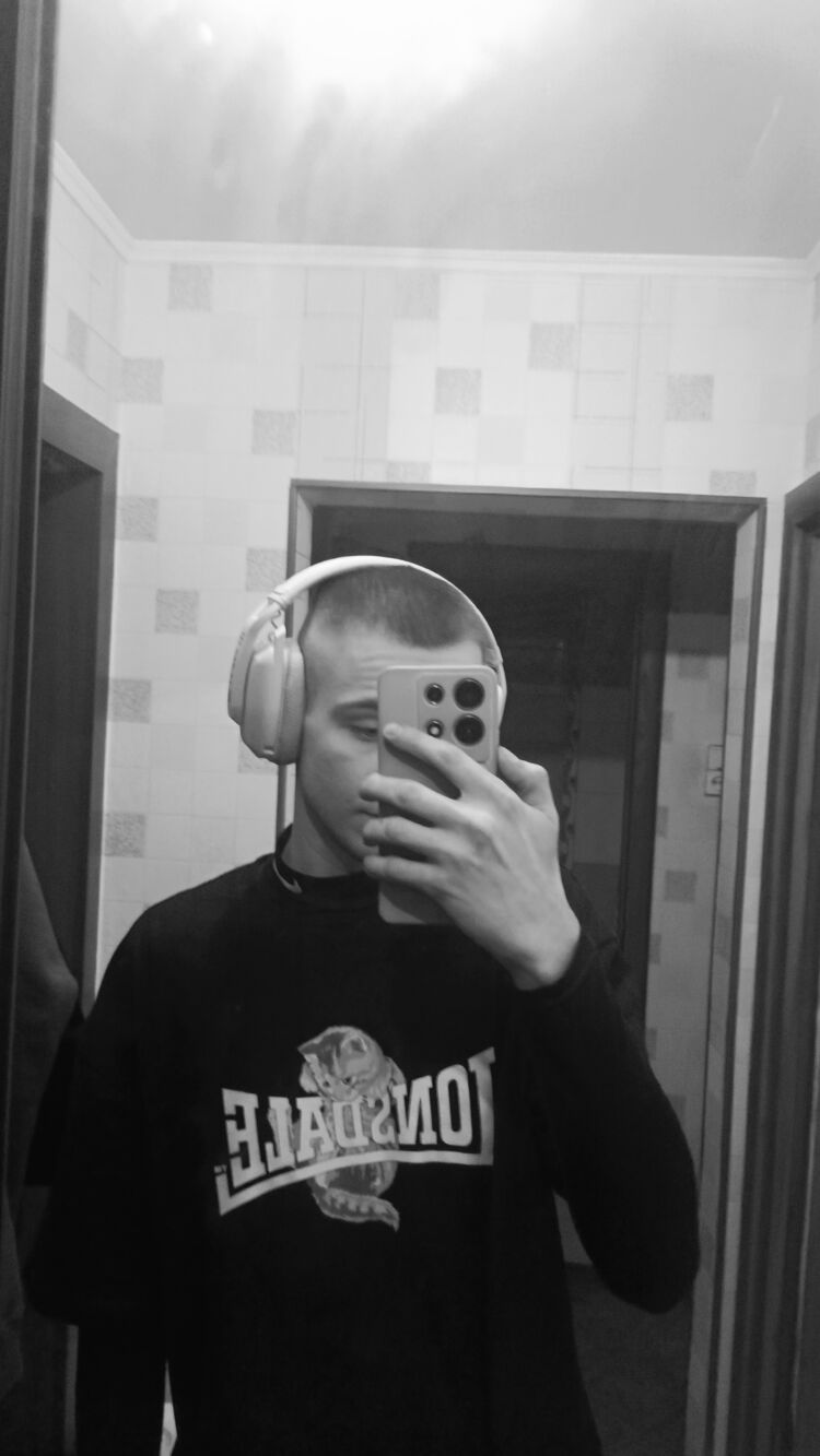  ,   Daniil, 21 ,   ,   