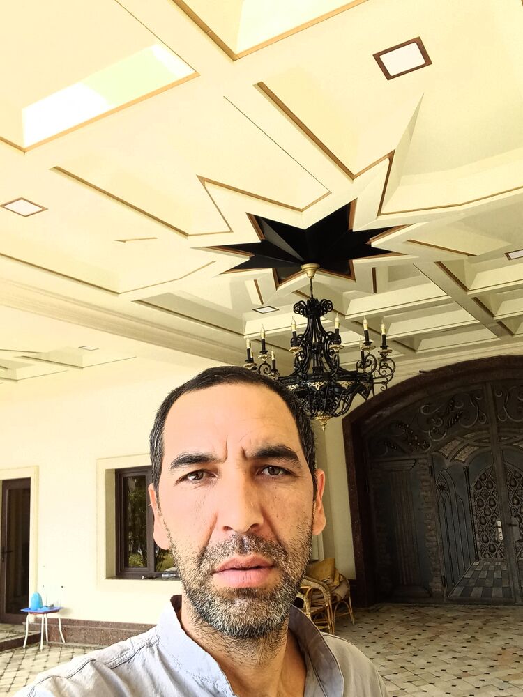  26931729  Javlon, 38 ,    