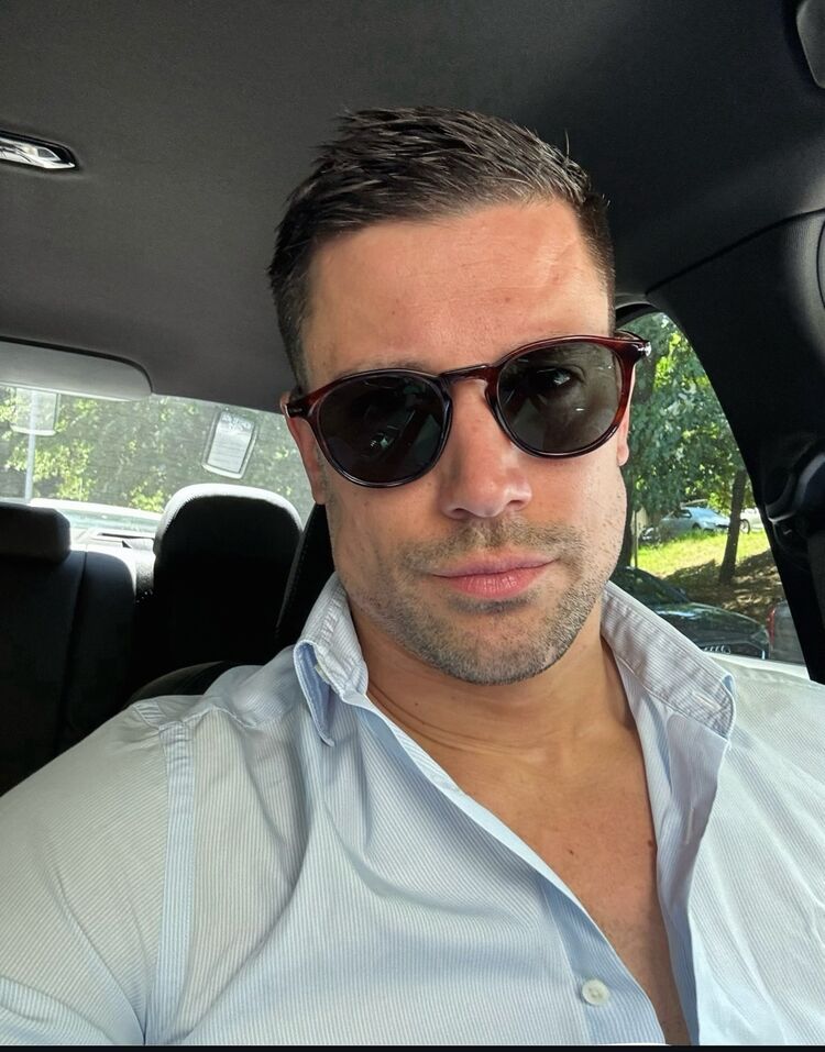  ,   John Mike, 47 ,   ,   