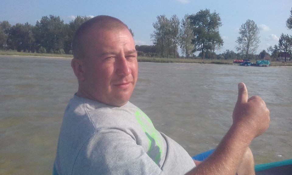  14918679  Andriy, 36 ,    
