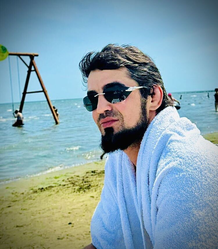  ,   Sadam, 35 ,   ,   