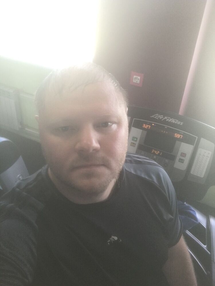  22478719  Roman, 42 ,    -