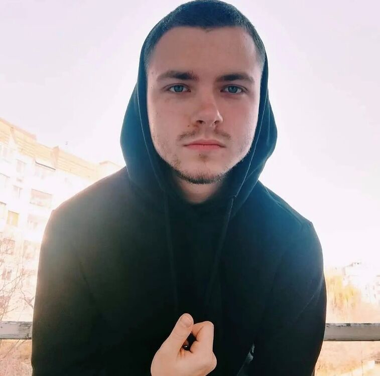  29825839  Maxime, 25 ,    