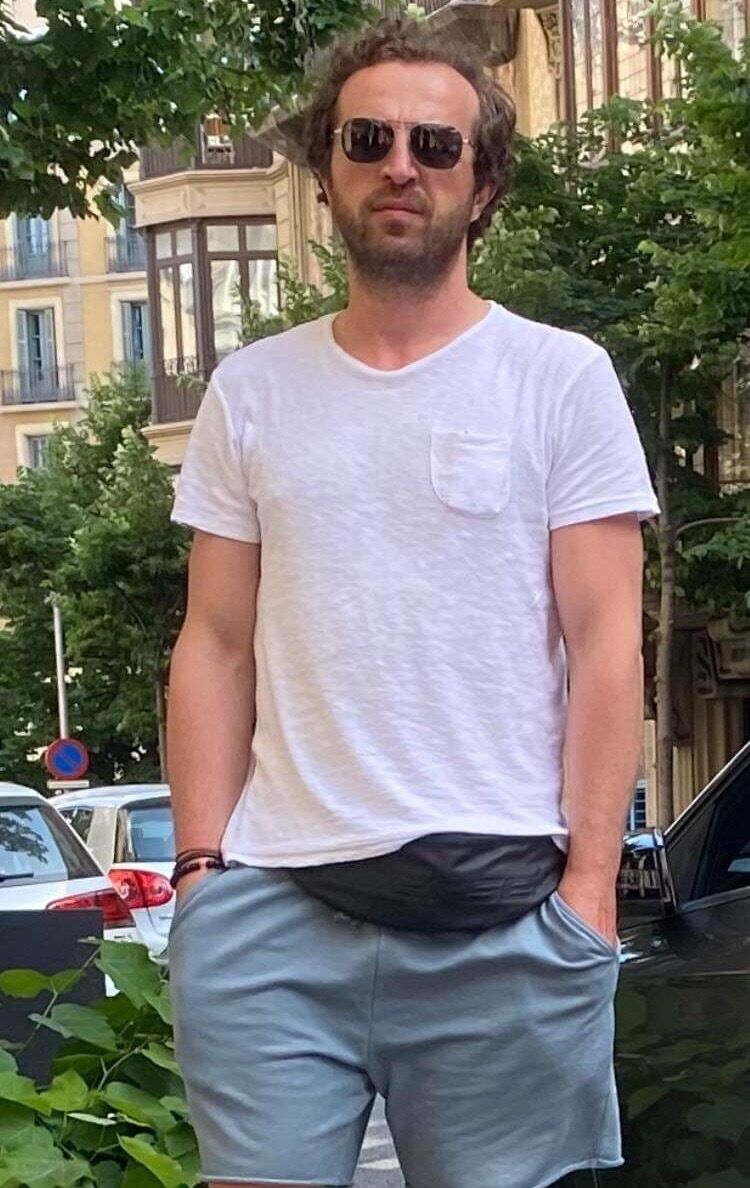  Arenys de Mar,   George, 42 ,   ,   