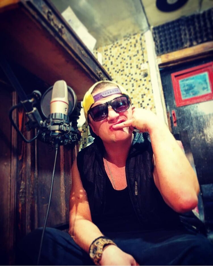  --,   Yakov, 32 ,   ,   