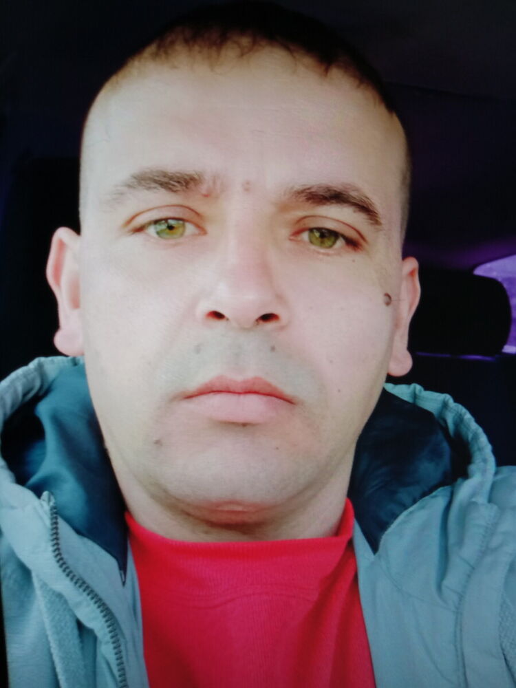  22330559  Alexei, 41 ,    