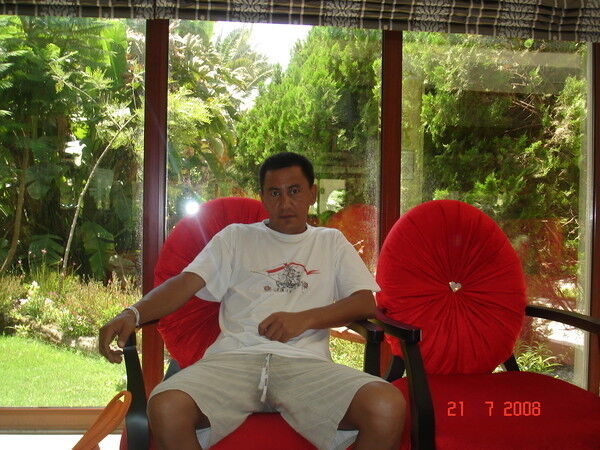  13094799  Askar, 47 ,    