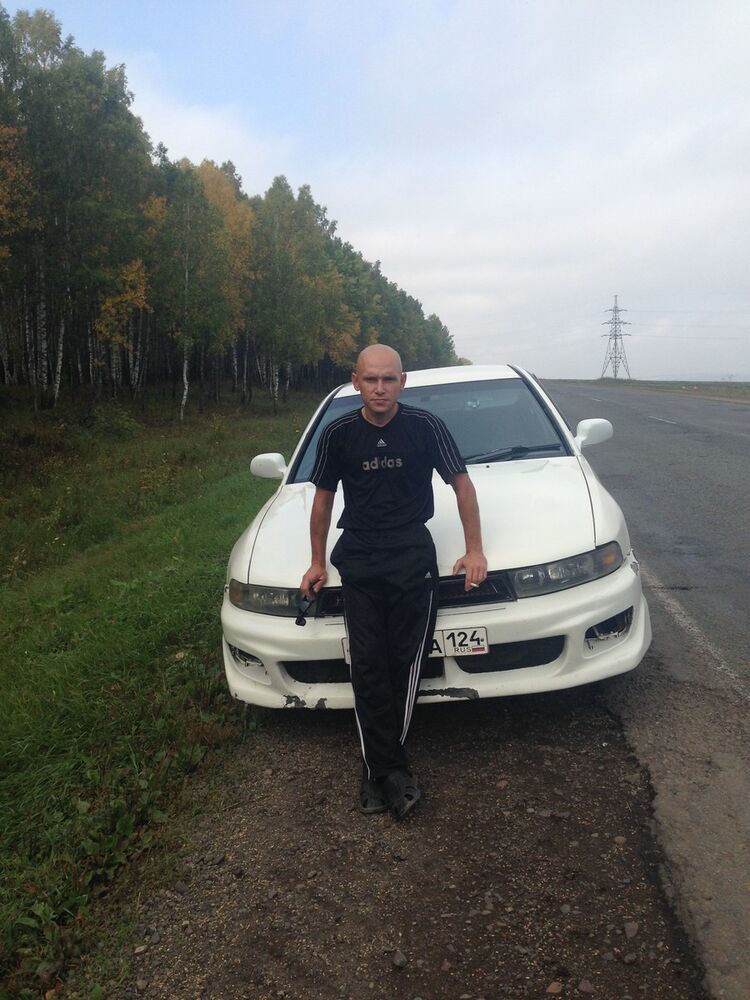  11851369  Sergey, 42 ,    