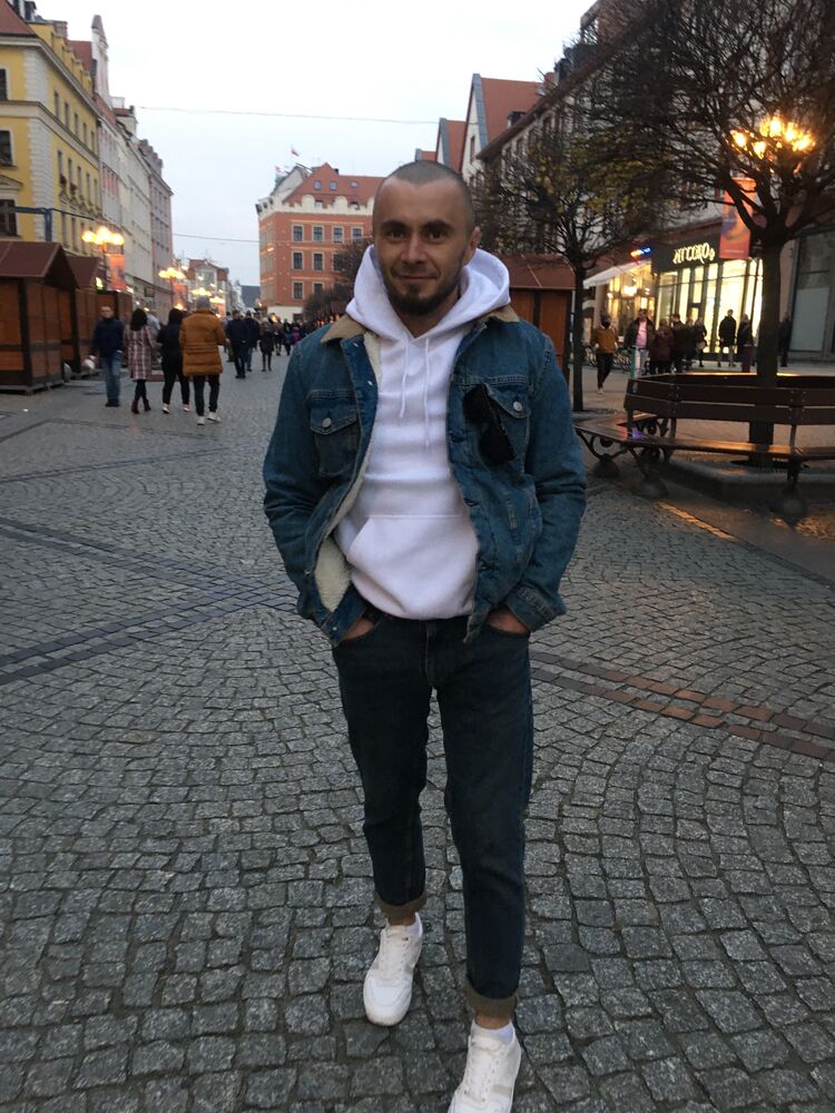  Bielany Wroclawskie,   , 38 ,   ,   , c 