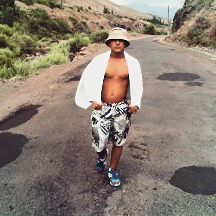  20352569  , 37 ,    