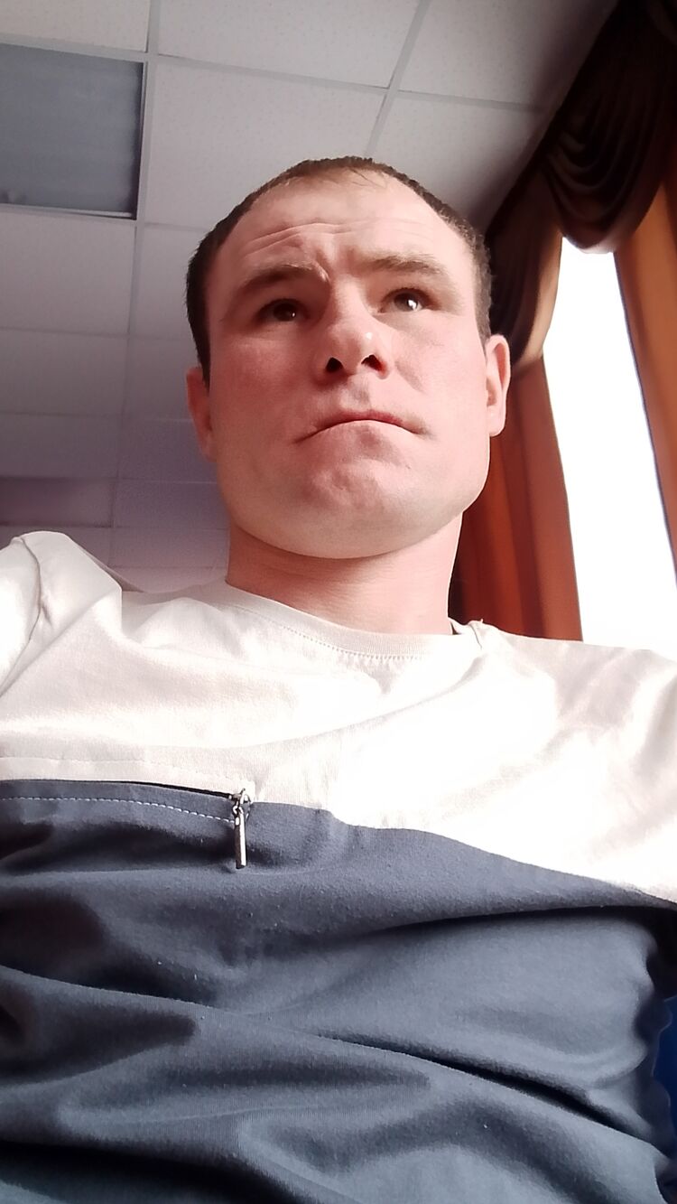  48545579  , 33 ,    