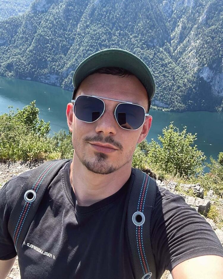 ���������� ���������, ���� ������� C�����, 33 ����, ������������ ��� c�������� ���������