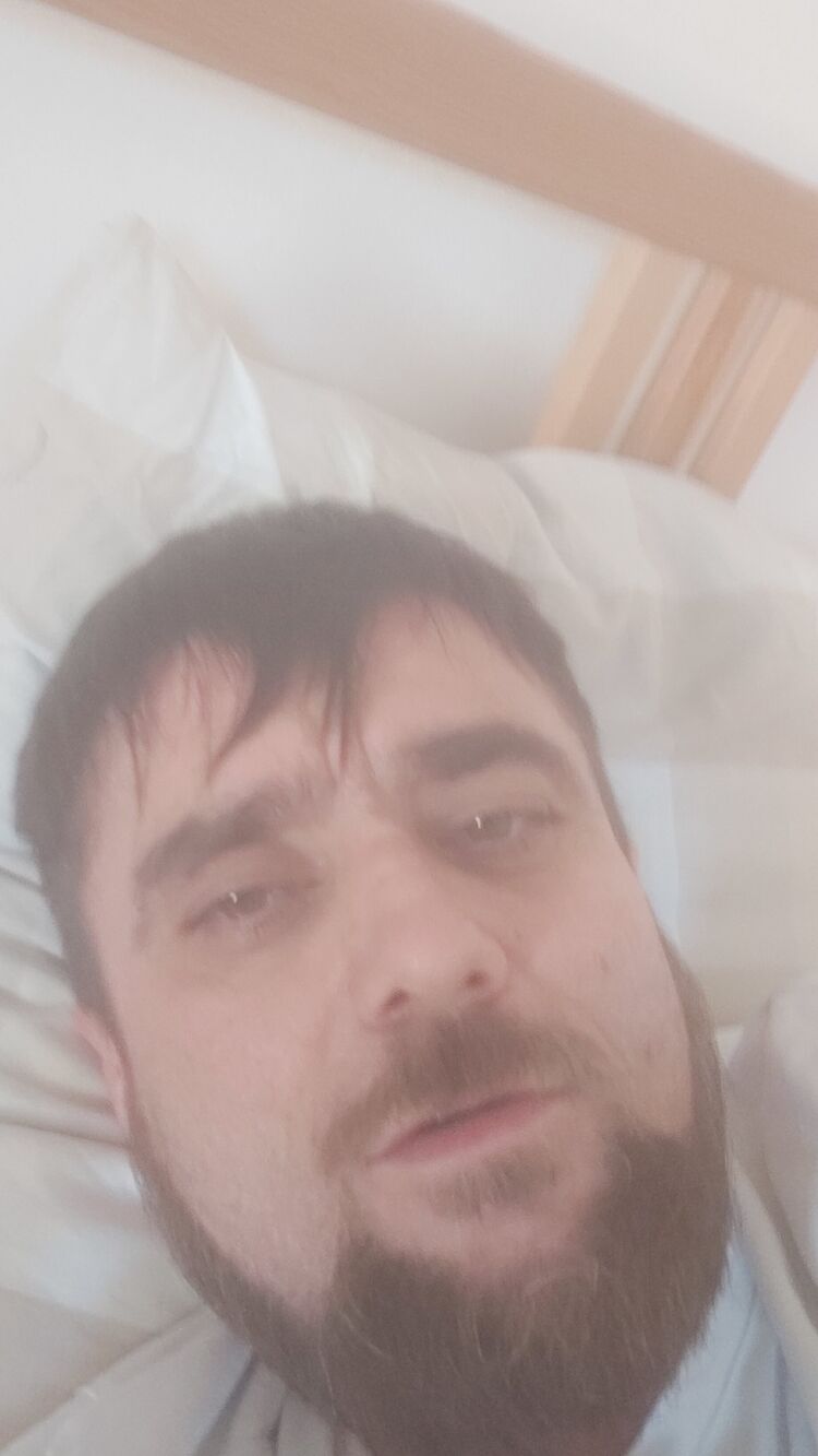  41758809  Alex, 23 ,    