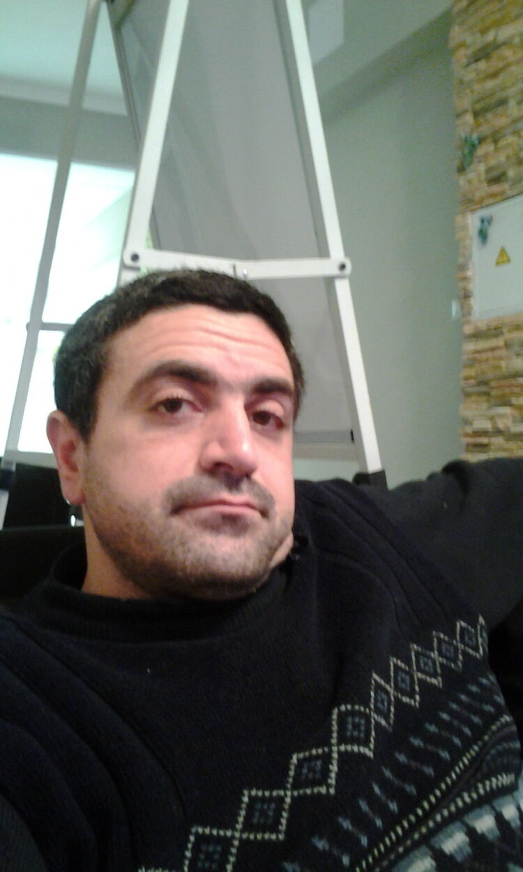  52033259  , 46 ,    
