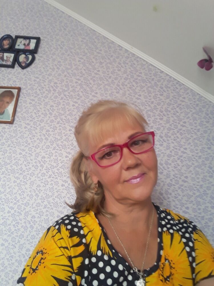  22085079  , 64 ,    
