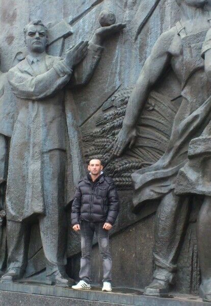  10029819  ROMAN, 43 ,    
