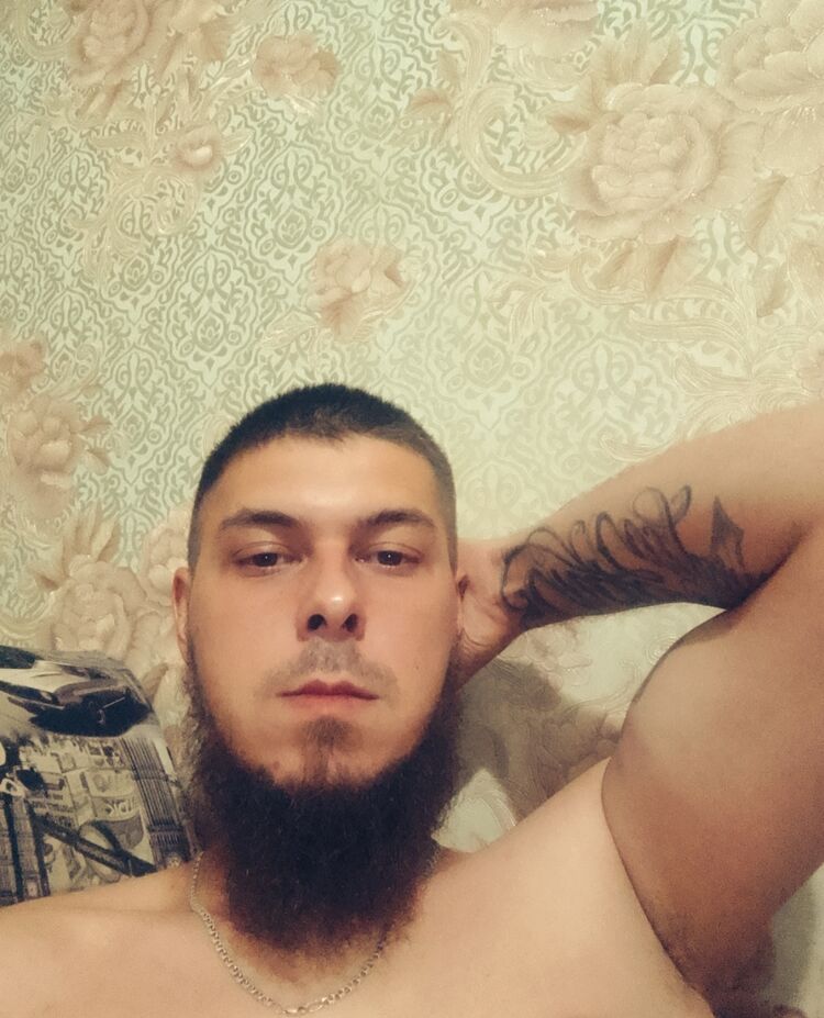  46166679  , 28 ,    