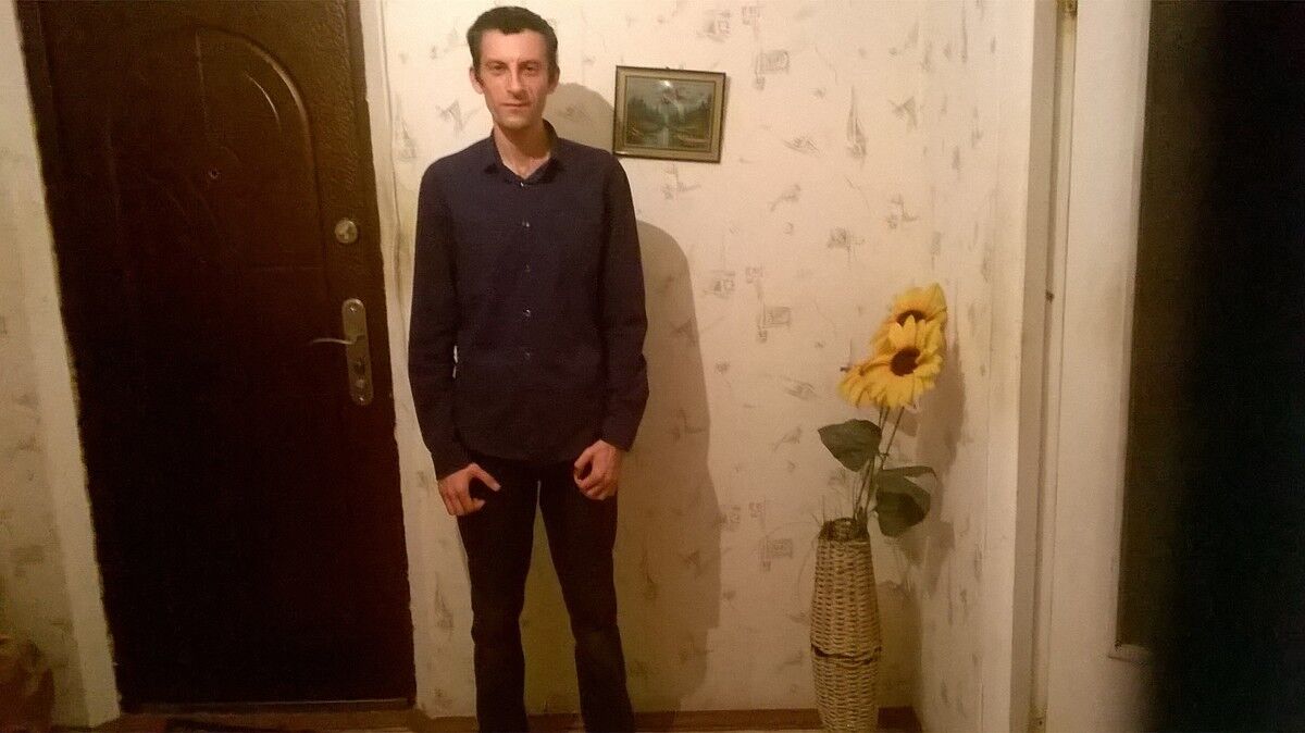  18269999  Dmitri, 32 ,    