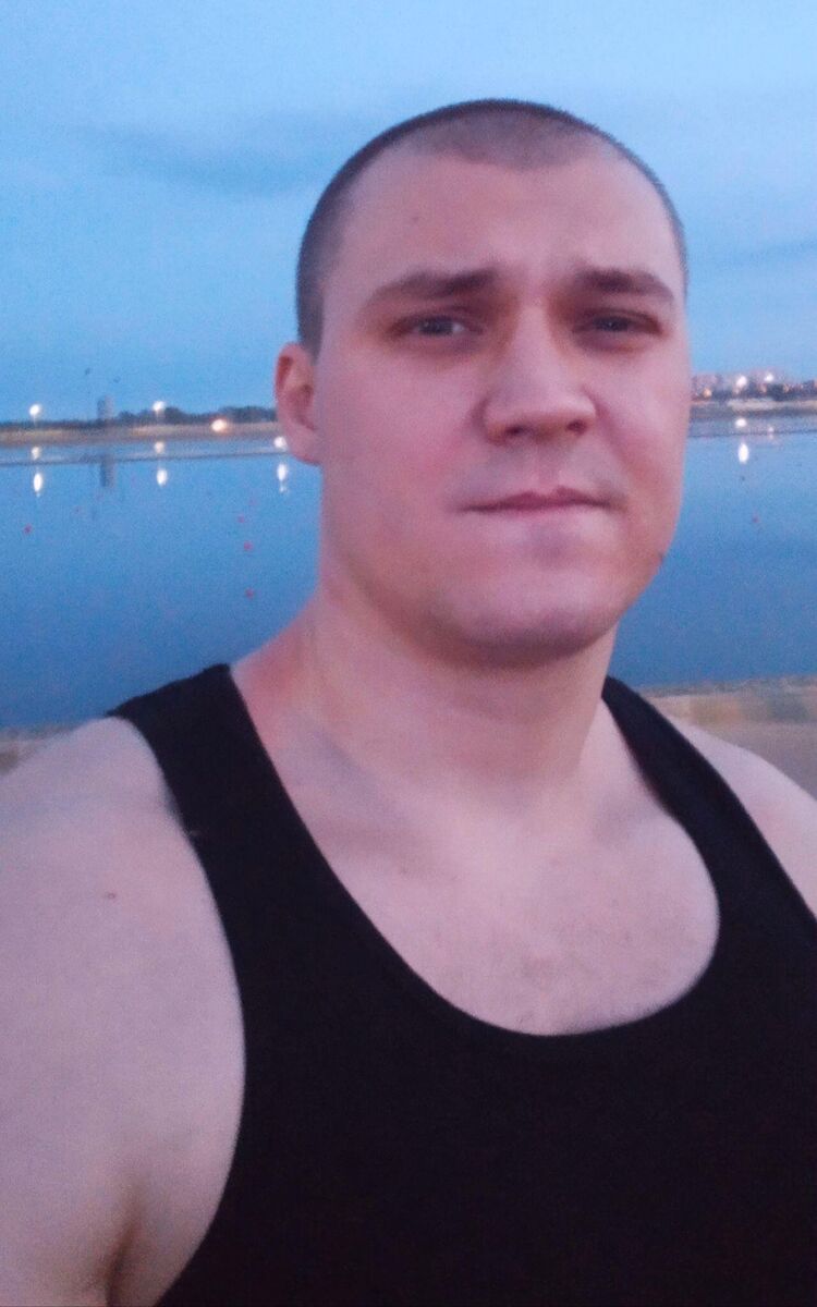  43887539  Vasili, 37 ,    