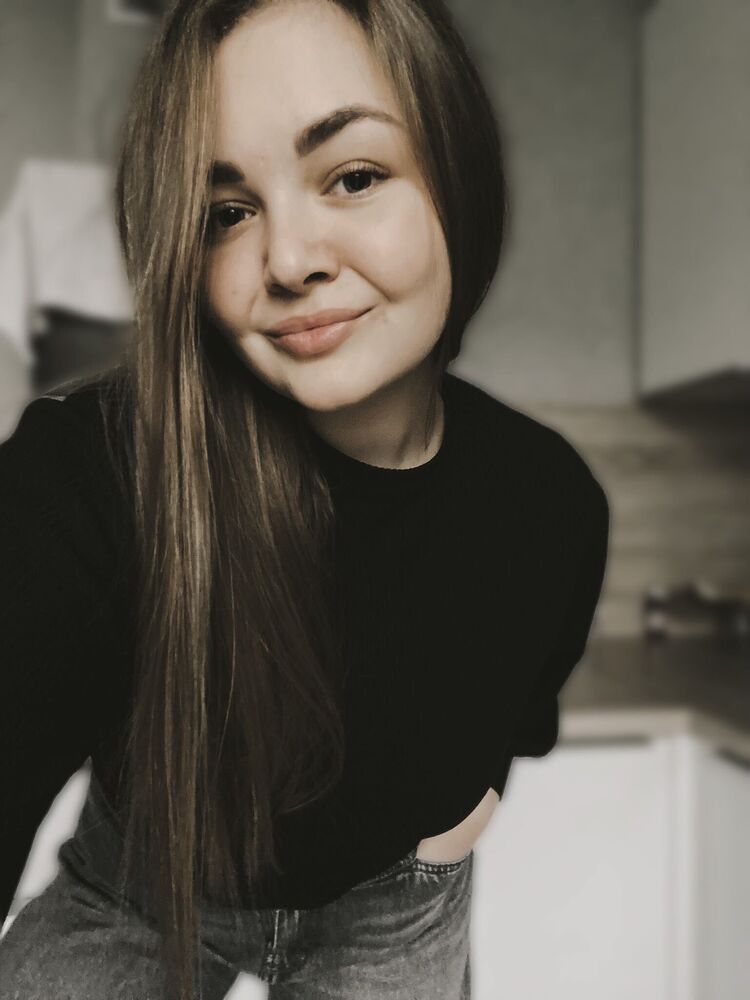  52113189  Daria, 21 ,    