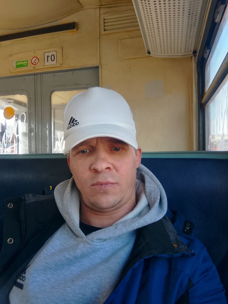  42827589  , 39 ,     