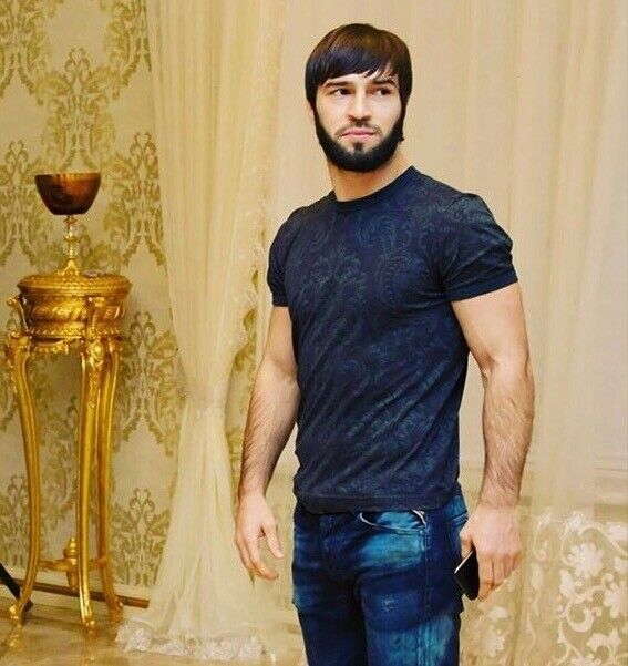  9850549  Ruslan, 37 ,    