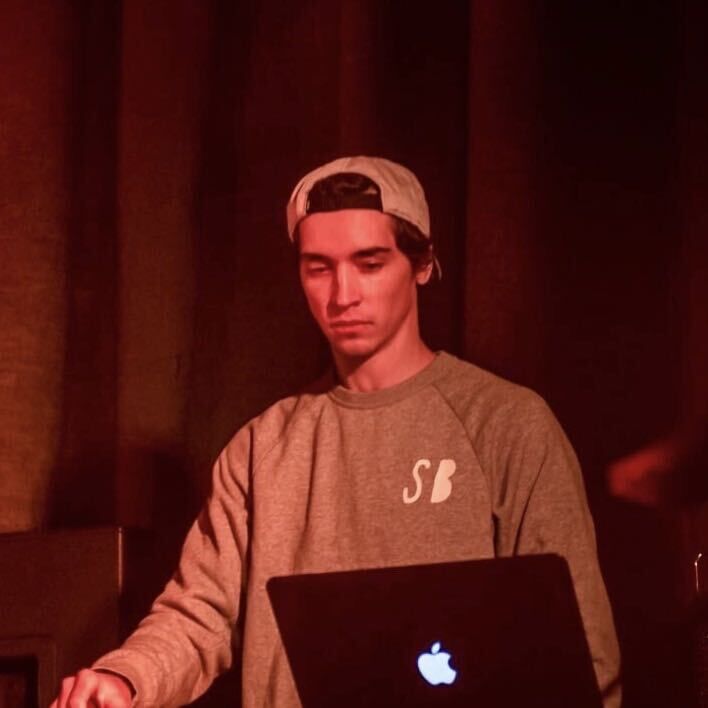  36846469  Pavel, 28 ,    -