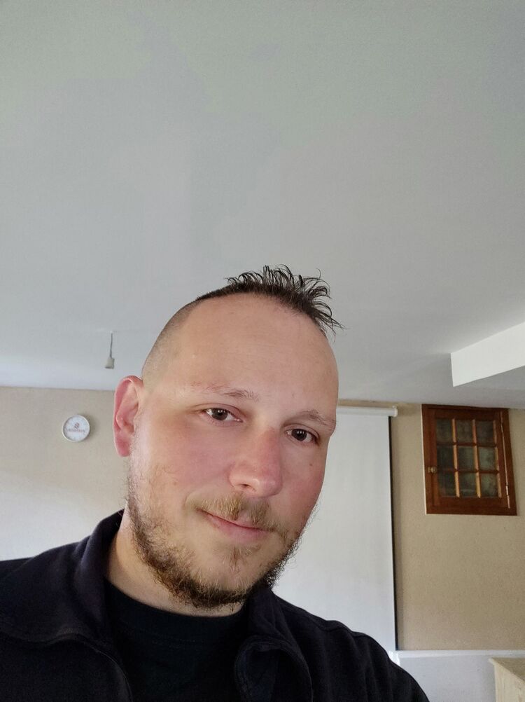  1er Arrondissement,   Sebastien, 44 ,   ,   