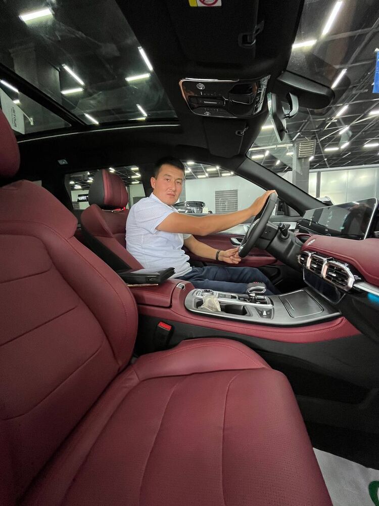  44660539  Siroj, 27 ,    