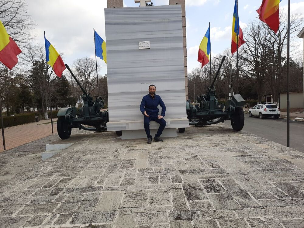  25419769  Tohir, 35 ,    