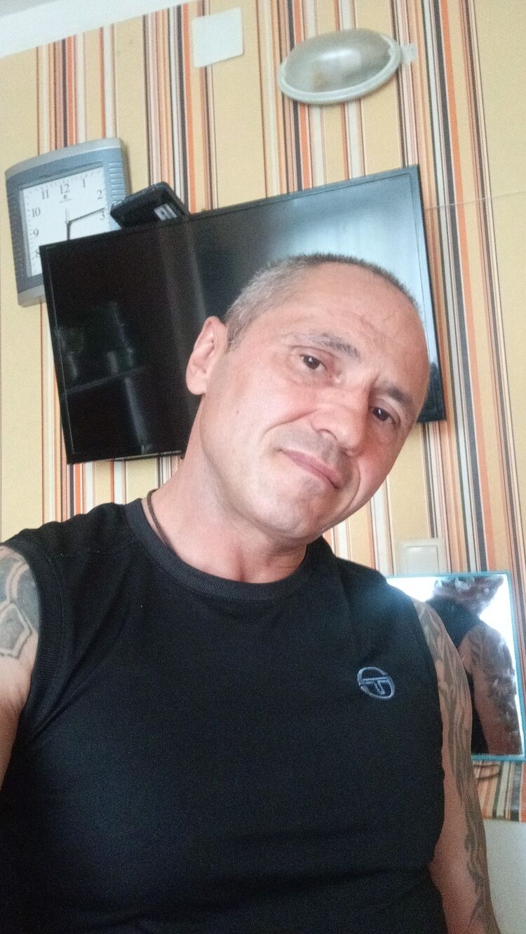  46270869  Dimon, 46 ,    