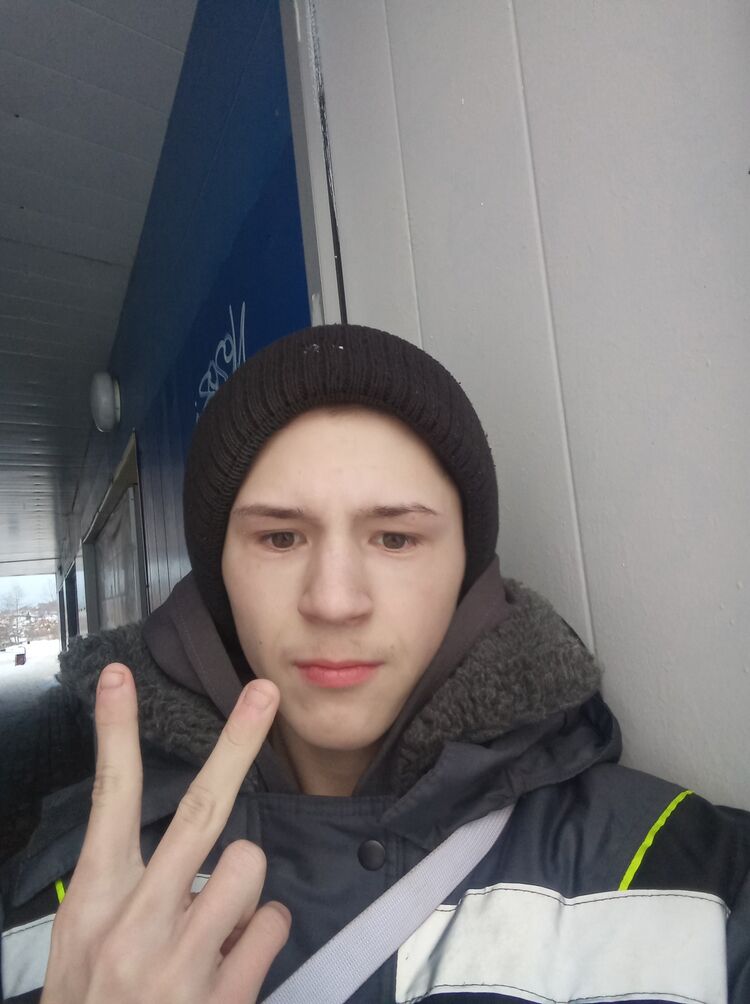  40681389  , 21 ,    