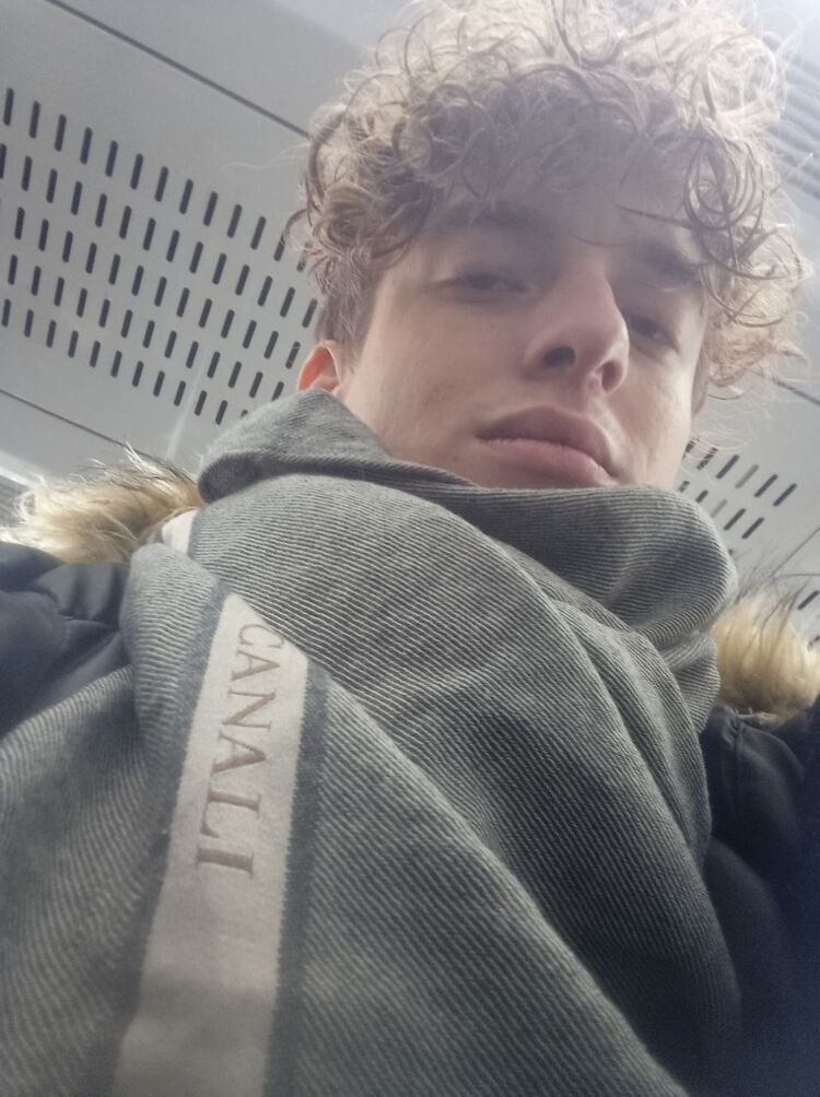  47777399  , 19 ,    