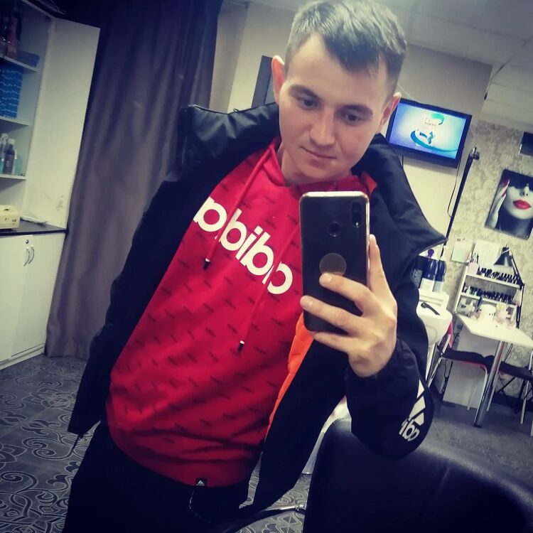  33346489  Dimitrii, 30 ,    