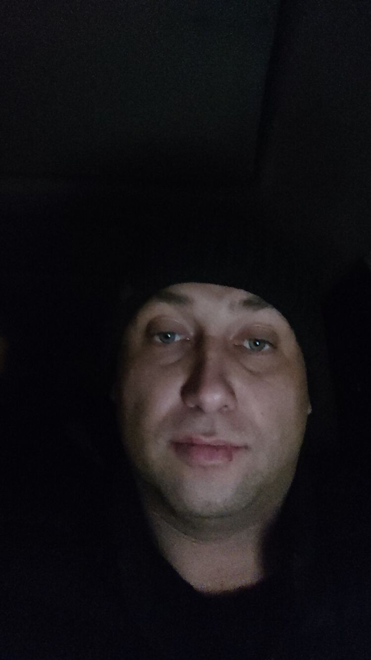  49616959  Bir, 44 ,    