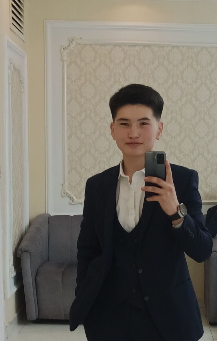  39615399  Temirlan, 22 ,    