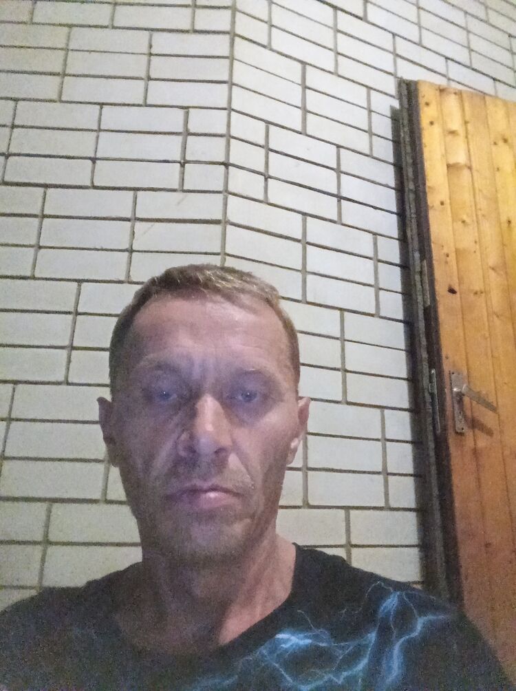  46936389  , 44 ,    