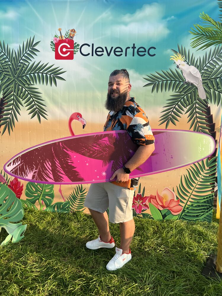  53570489  Evgeny, 37 ,    